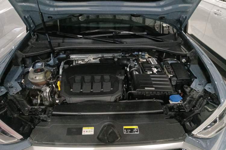 Used Audi Q3 2022 40 TFSI RS Package Performance Model Engine Bay