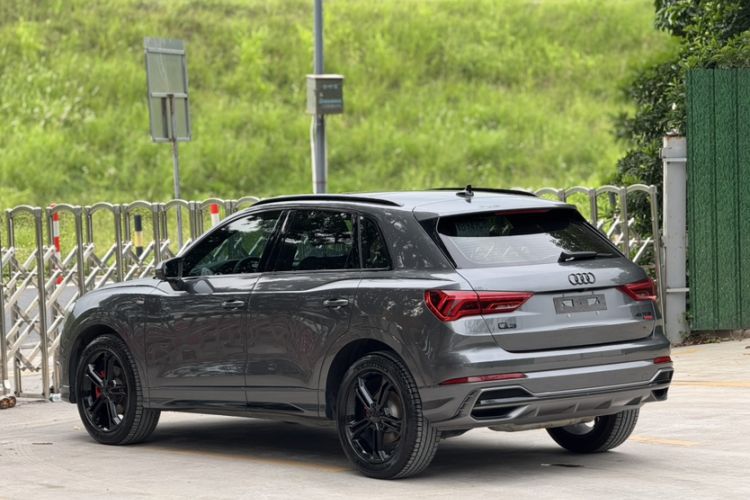 Used Audi Q3 2022 45 TFSI quattro Fashion Dynamic Model Exterior 2