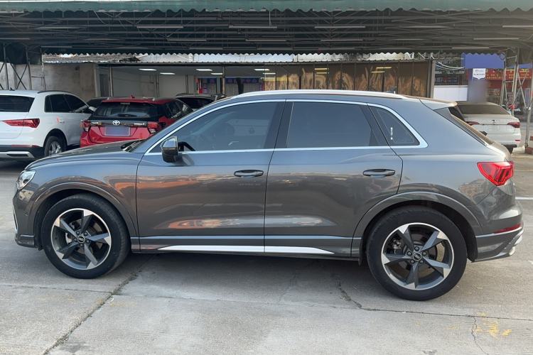 Used Audi Q3 2022 35 TFSI Fashion Dynamic Model Exterior 4