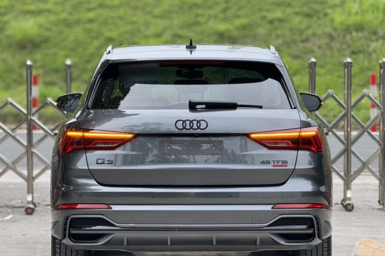 Used Audi Q3 2022 45 TFSI quattro Fashion Dynamic Model Exterior 4