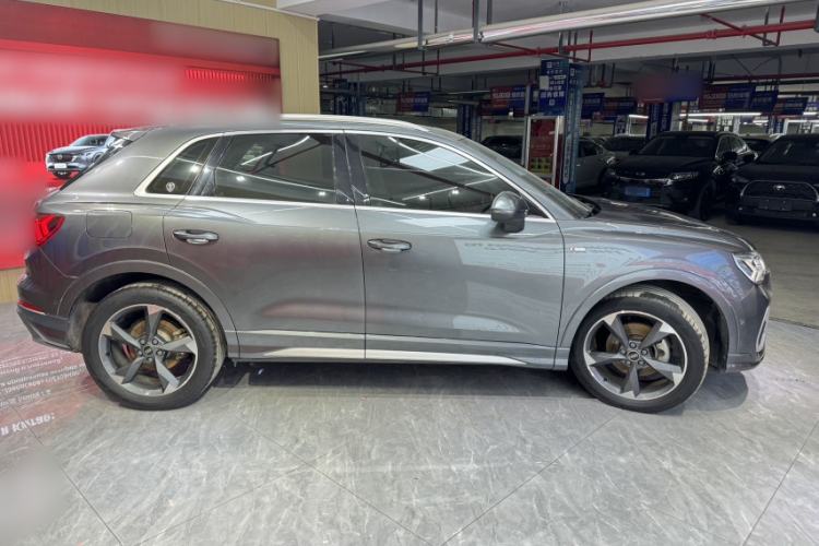 Used Audi Q3 2022 35 TFSI Fashion Dynamic Model Exterior 4