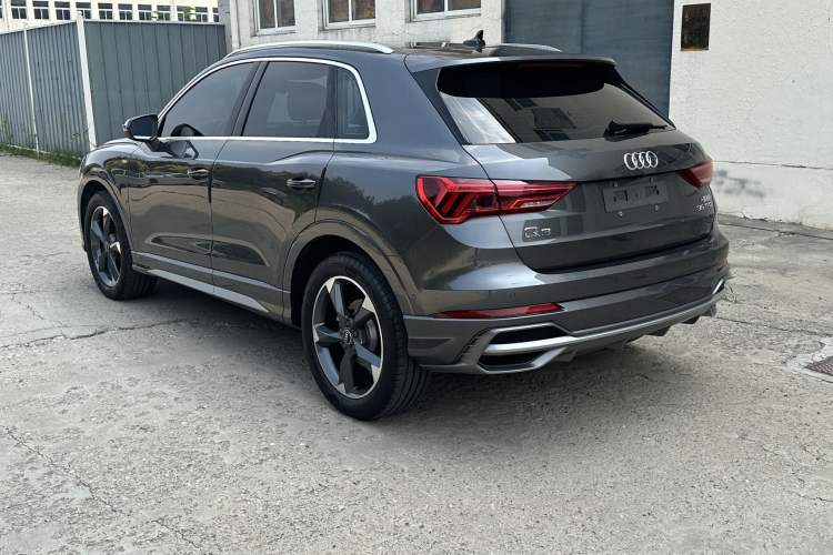 Used Audi Q3 2022 35 TFSI Fashion Dynamic Model Exterior 4