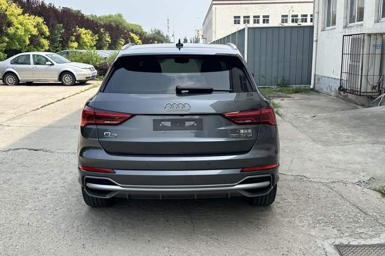 Used Audi Q3 2022 35 TFSI Fashion Dynamic Model Exterior 5