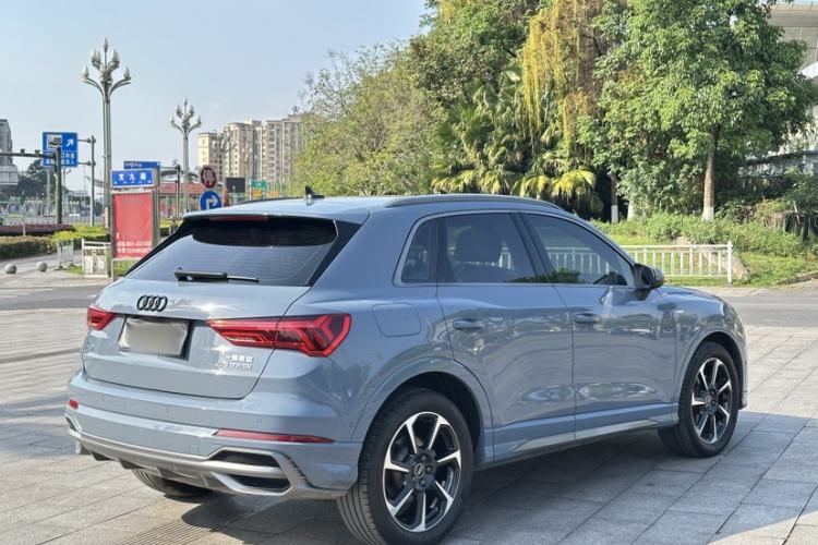 Used Audi Q3 2022 40 TFSI RS Package Performance Model Exterior 5