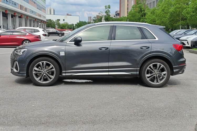 Used Audi Q3 2022 40 TFSI Fashion Dynamic Model Exterior 6