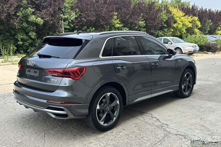 Used Audi Q3 2022 35 TFSI Fashion Dynamic Model Exterior 6