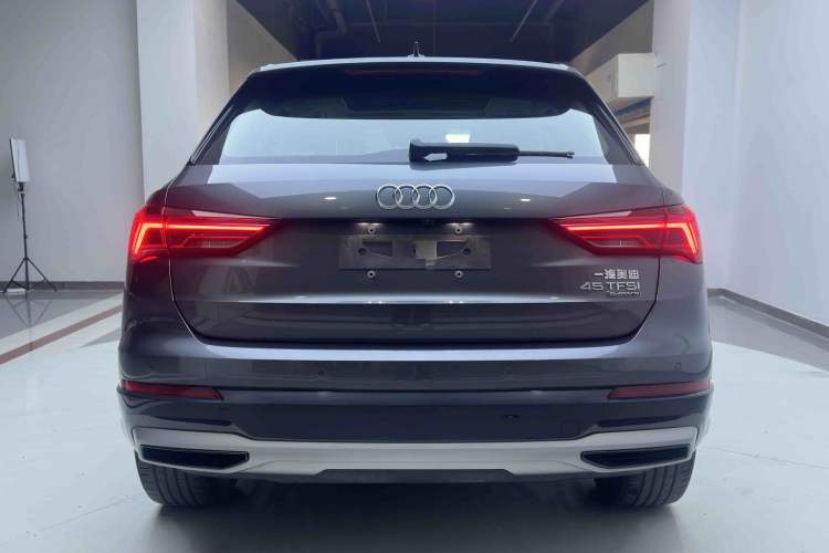 Used Audi Q3 2022 35 TFSI Fashionable and Elegant Model Exterior 6