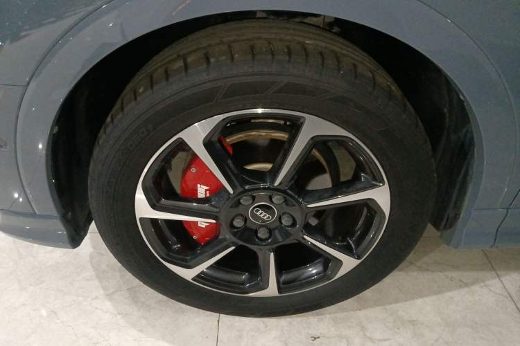 Used Audi Q3 2022 40 TFSI RS Package Performance Model Exterior 7