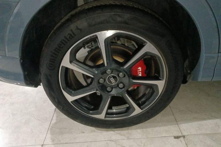 Used Audi Q3 2022 40 TFSI RS Package Performance Model Exterior 8