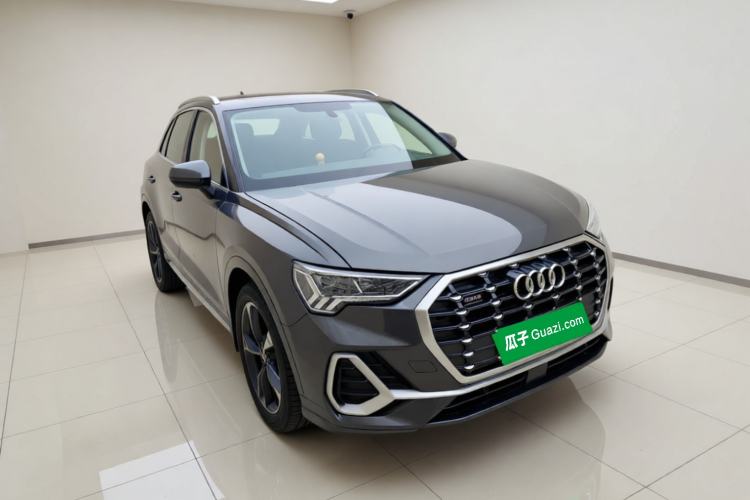 Used Audi Q3 2022 35 TFSI Fashion Dynamic Model Front Right 45 Deg