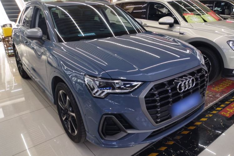 Used Audi Q3 2022 40 TFSI RS Package Performance Model Front Right 45 Deg