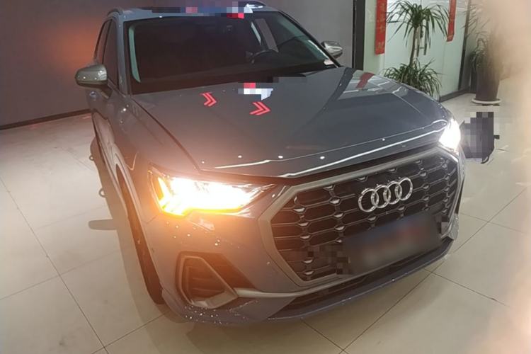 Used Audi Q3 2022 40 TFSI RS Package Performance Model Front Right 45 Deg