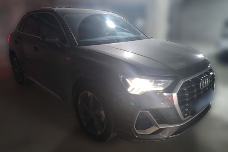 Used Audi Q3 2022 35 TFSI Fashion Dynamic Model Front Right 45 Deg