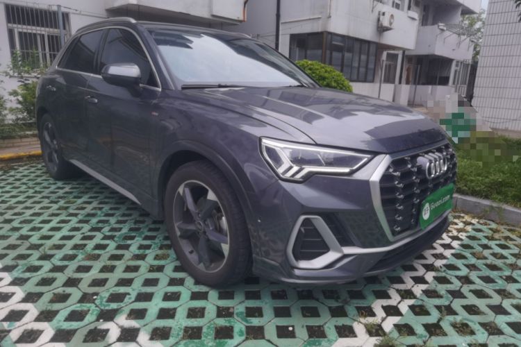 Used Audi Q3 2022 35 TFSI Fashion Dynamic Model Front Right 45 Deg
