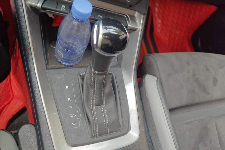 Used Audi Q3 2022 35 TFSI Fashion Dynamic Model Gear Lever