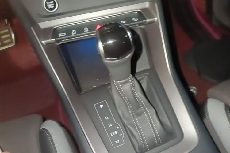Used Audi Q3 2022 45 TFSI quattro Fashion Dynamic Model Gear Lever