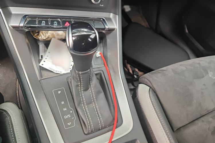 Used Audi Q3 2022 35 TFSI Progressive Dynamic Edition Gear Lever