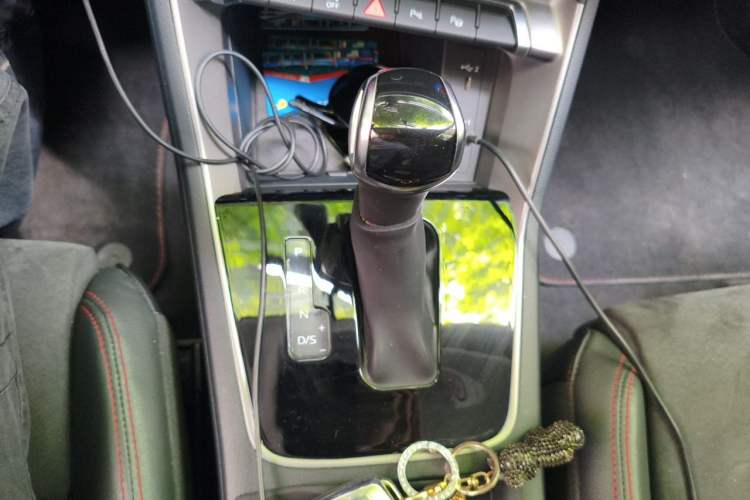 Used Audi Q3 2022 40 TFSI RS Package Performance Model Gear Lever