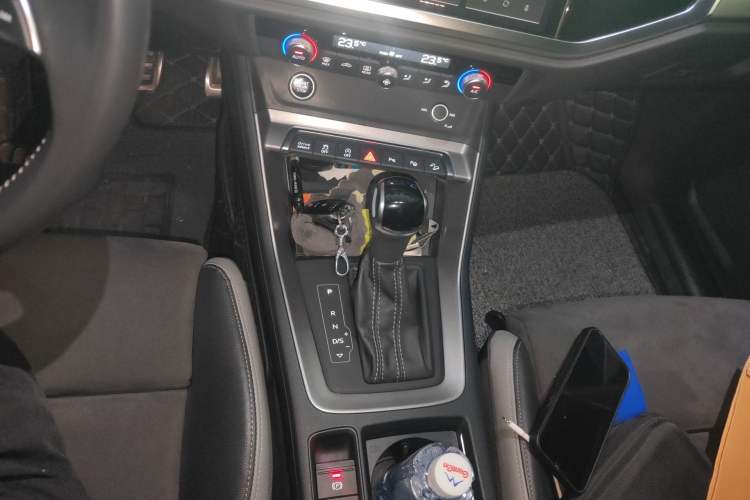 Used Audi Q3 2022 45 TFSI quattro Fashion Dynamic Model Gear Lever