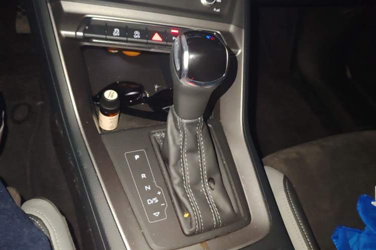Used Audi Q3 2022 35 TFSI Fashion Dynamic Model Gear Lever
