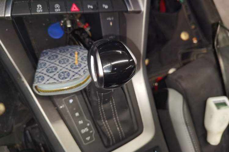 Used Audi Q3 2022 35 TFSI Fashion Dynamic Model Gear Lever