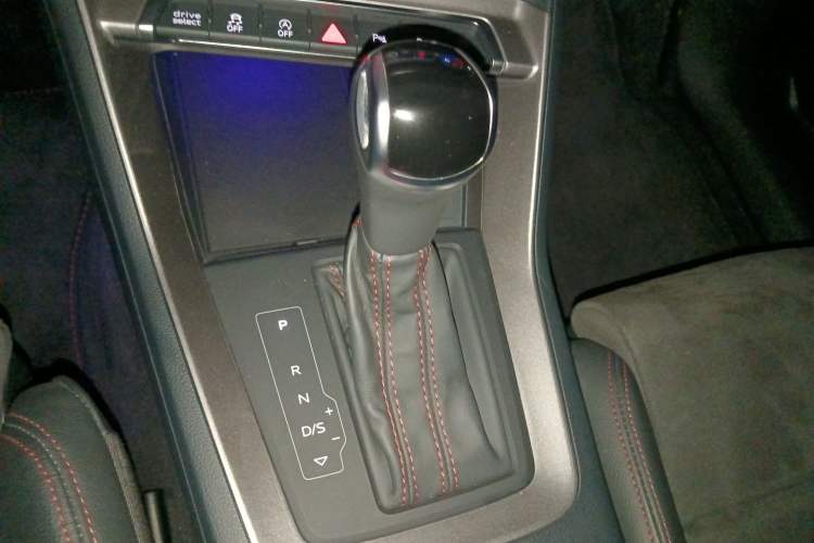 Used Audi Q3 2022 40 TFSI RS Package Performance Model Gear Lever