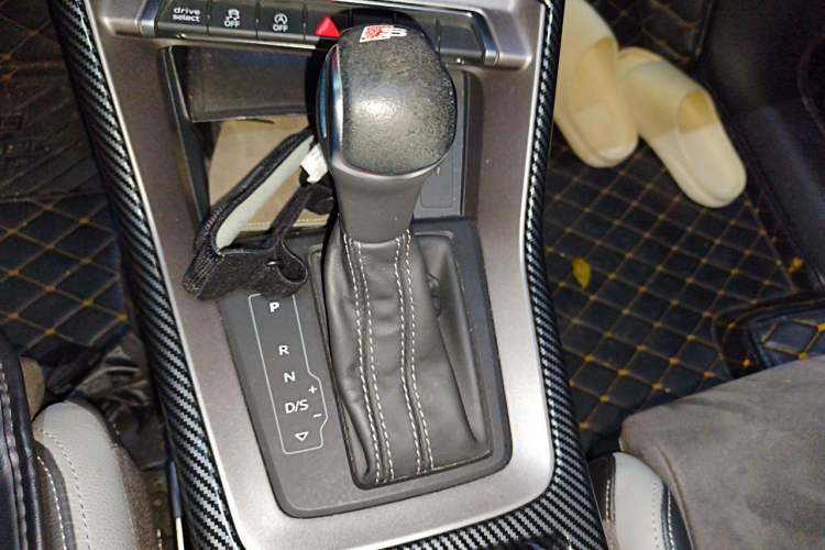 Used Audi Q3 2022 40 TFSI Fashion Dynamic Model Gear Lever