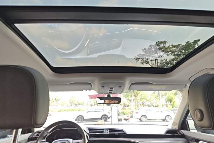 Used Audi Q3 2022 40 TFSI Fashion Dynamic Model Headliner