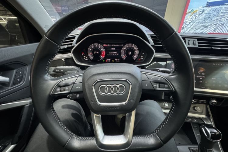 Used Audi Q3 2022 35 TFSI Fashion Dynamic Model Interior 1