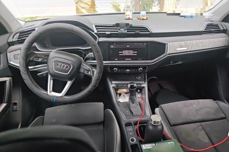 Used Audi Q3 2022 35 TFSI Progressive Dynamic Edition Interior 2