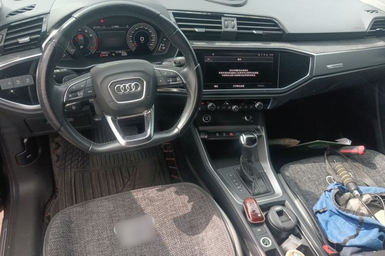 Used Audi Q3 2022 35 TFSI Fashion Dynamic Model Interior 2