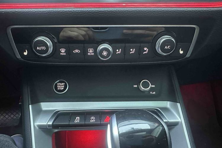 Used Audi Q3 2022 35 TFSI Fashionable and Elegant Model Interior 4