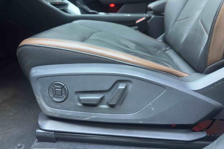 Used Audi Q3 2022 35 TFSI Fashionable and Elegant Model Interior 5