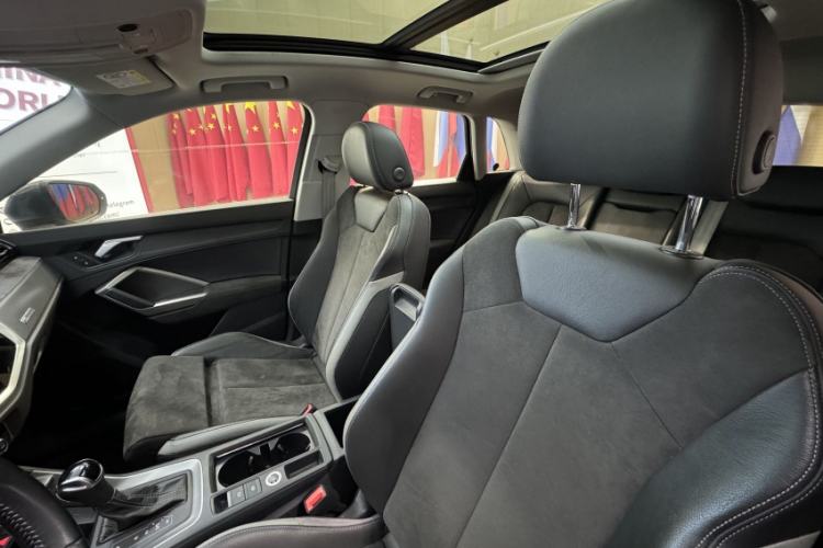 Used Audi Q3 2022 35 TFSI Fashion Dynamic Model Interior 9