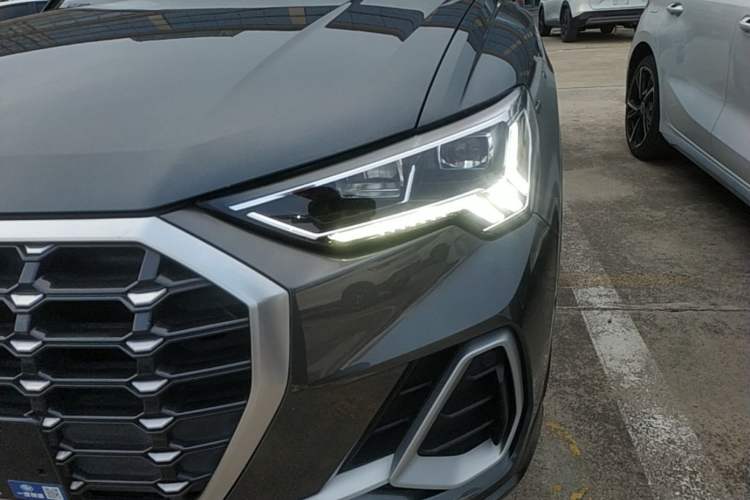 Used Audi Q3 2022 35 TFSI Fashion Dynamic Model Left Front Headlight