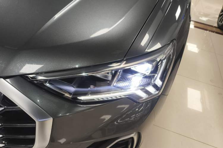Used Audi Q3 2022 45 TFSI quattro Fashion Dynamic Model Left Front Headlight