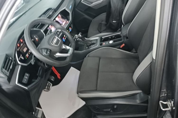 Used Audi Q3 2022 40 TFSI Fashion Dynamic Model Left Front Seat
