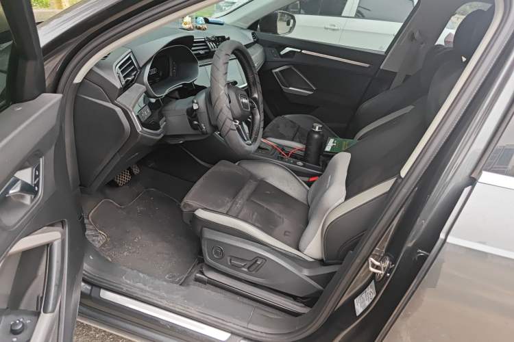 Used Audi Q3 2022 35 TFSI Progressive Dynamic Edition Left Front Seat