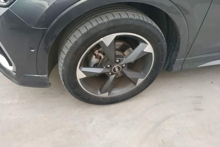Used Audi Q3 2022 35 TFSI Fashion Dynamic Model Left Front Wheel Hub