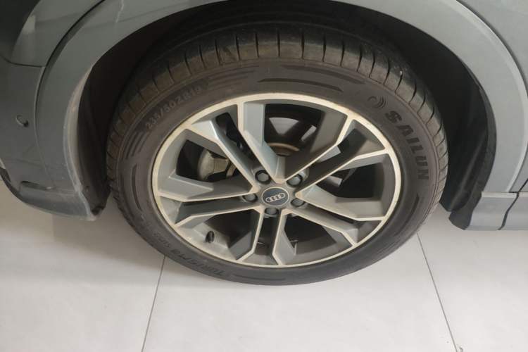 Used Audi Q3 2022 40 TFSI Fashion Dynamic Model Left Front Wheel Hub