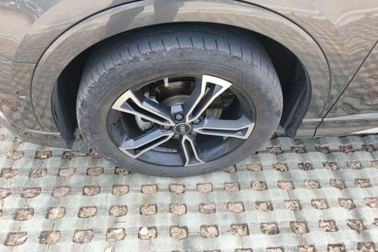 Used Audi Q3 2022 35 TFSI Fashion Dynamic Model Left Front Wheel Hub