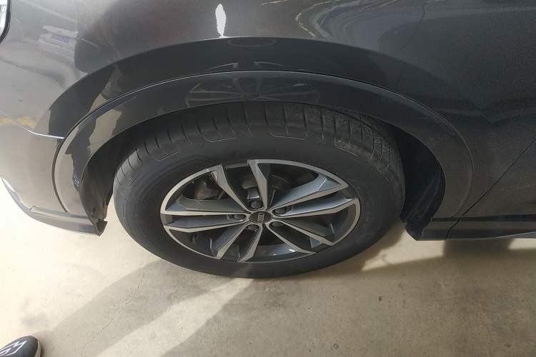Used Audi Q3 2022 35 TFSI Progressive Dynamic Edition Left Front Wheel Hub