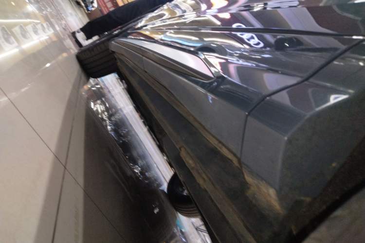 Used Audi Q3 2022 40 TFSI RS Package Performance Model Left Side Sill