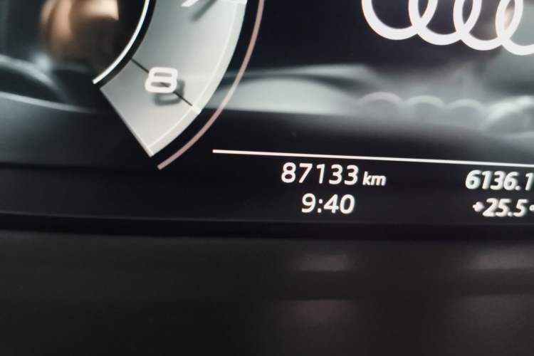 Used Audi Q3 2022 35 TFSI Fashion Dynamic Model Odometer Close Up