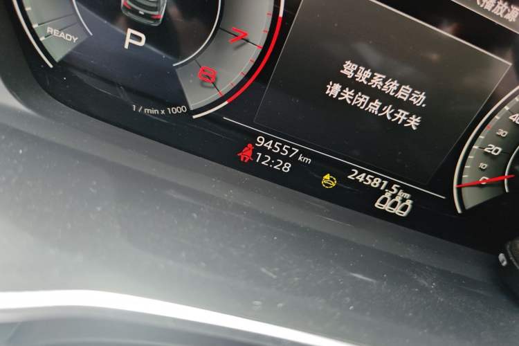 Used Audi Q3 2022 35 TFSI Fashion Dynamic Model Odometer Close Up