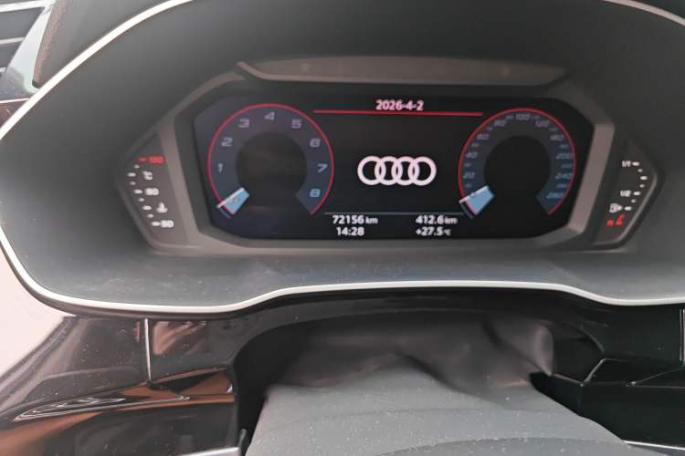 Used Audi Q3 2022 35 TFSI Progressive Dynamic Edition Odometer Close Up