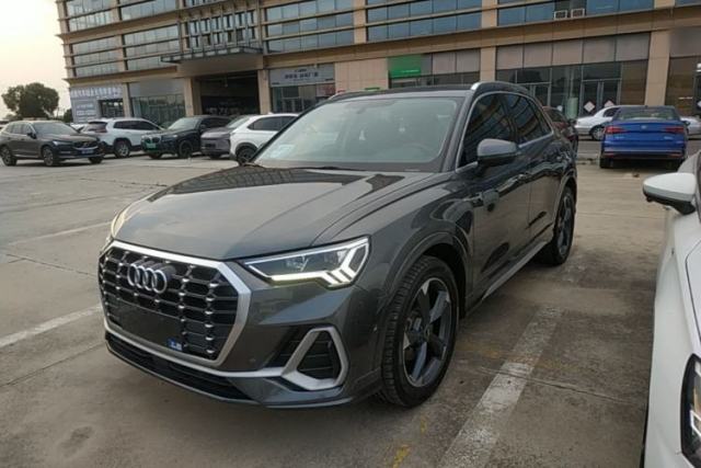 Used Audi Q3 2022 35 TFSI Fashion Dynamic Model