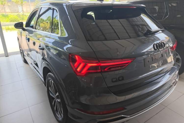 Used Audi Q3 2022 35 TFSI Progressive Dynamic Edition Rear Left 45 Deg