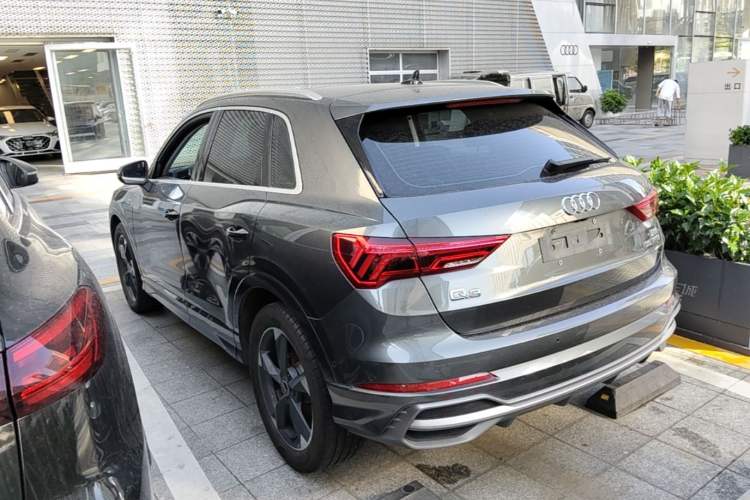 Used Audi Q3 2022 35 TFSI Fashion Dynamic Model Rear Left 45 Deg