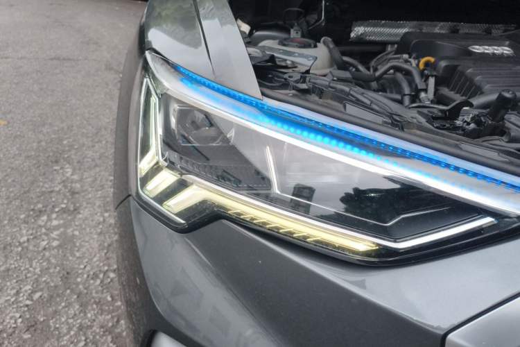 Used Audi Q3 2022 35 TFSI Fashion Dynamic Model Right Front Headlight